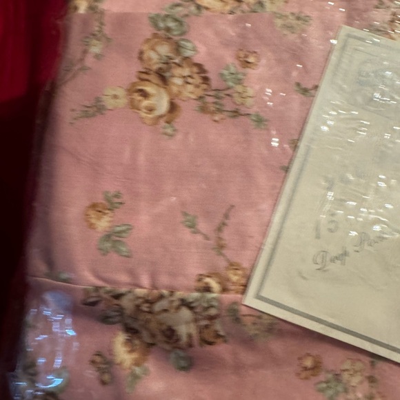 Pink 400 Thread Count King Size Sheet Set (NEW) - Picture 4 of 9